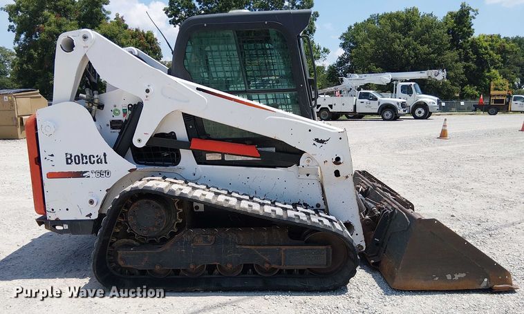 MINI CARGADOR SOBRE ORUGAS 2015 BOBCAT T650