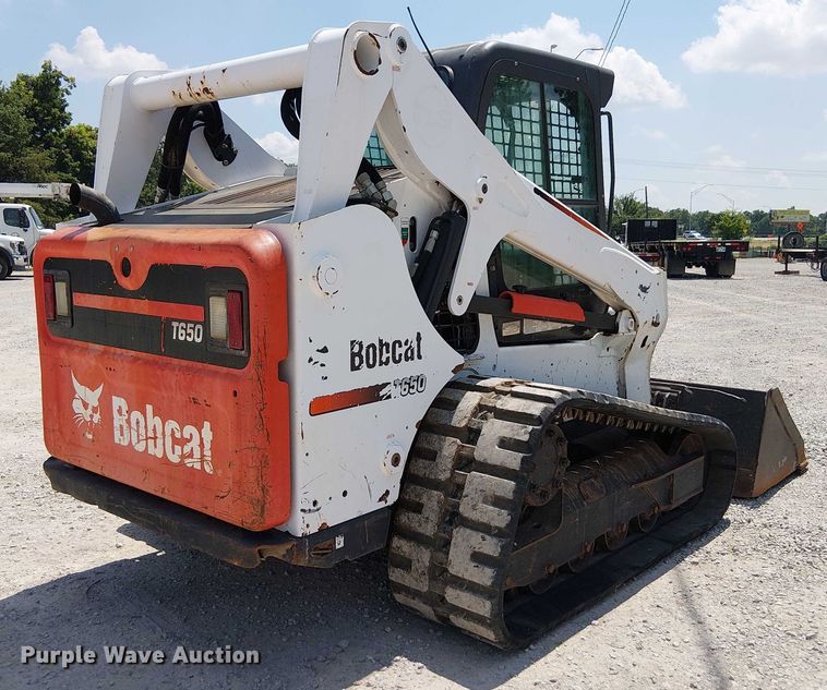 MINI CARGADOR SOBRE ORUGAS 2015 BOBCAT T650