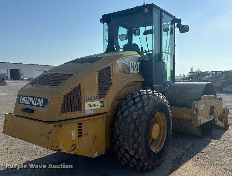 image for item DJ7749 2009 Caterpillar CS56 single drum vibratory roller