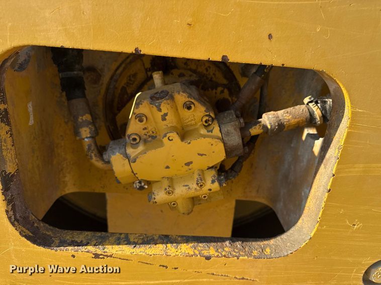 image for item DJ7749 2009 Caterpillar CS56 single drum vibratory roller