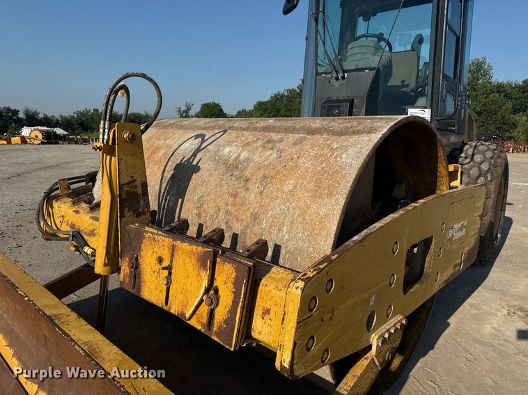 image for item DJ7749 2009 Caterpillar CS56 single drum vibratory roller