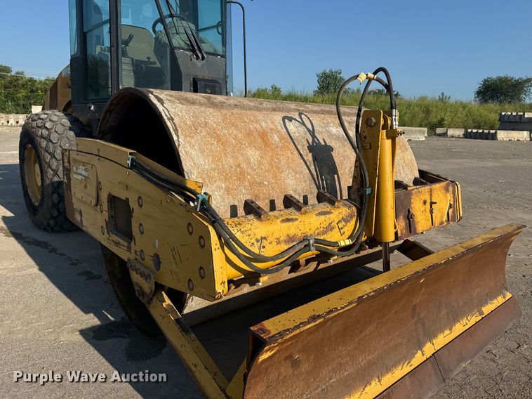 image for item DJ7749 2009 Caterpillar CS56 single drum vibratory roller
