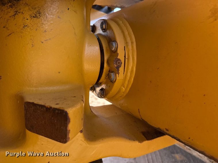 image for item DJ7749 2009 Caterpillar CS56 single drum vibratory roller