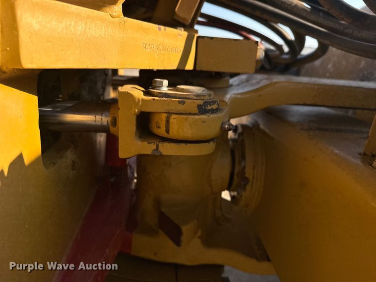 image for item DJ7749 2009 Caterpillar CS56 single drum vibratory roller