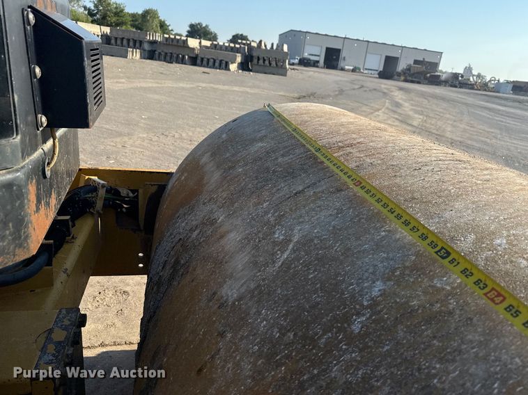 image for item DJ7749 2009 Caterpillar CS56 single drum vibratory roller