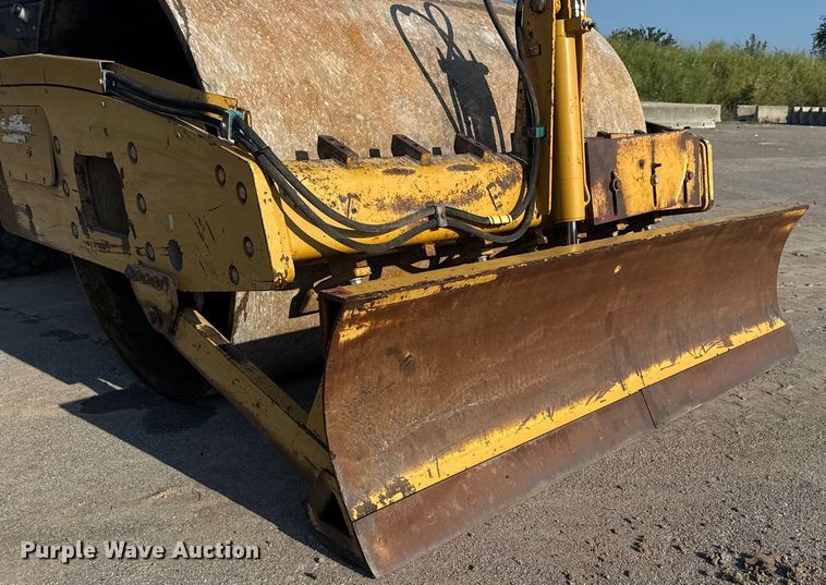 image for item DJ7749 2009 Caterpillar CS56 single drum vibratory roller