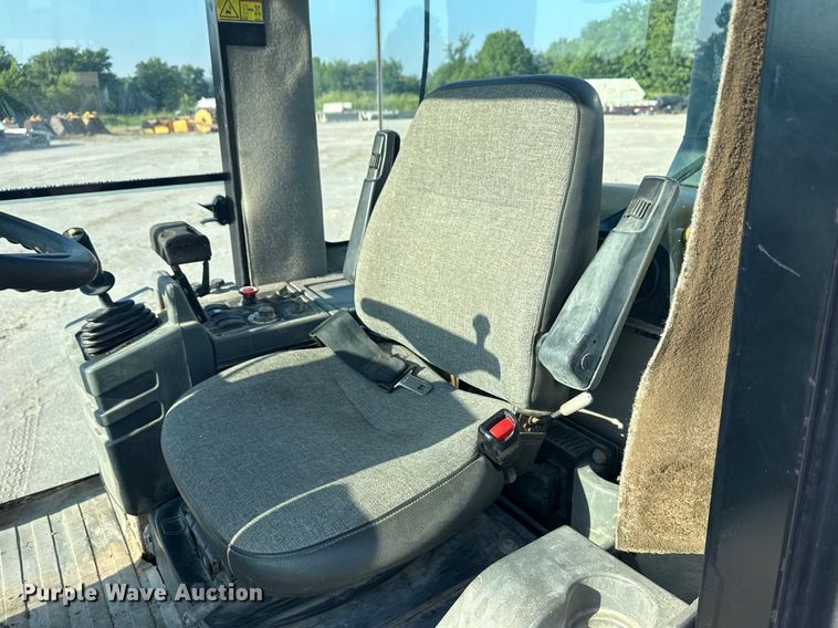 image for item DJ7749 2009 Caterpillar CS56 single drum vibratory roller