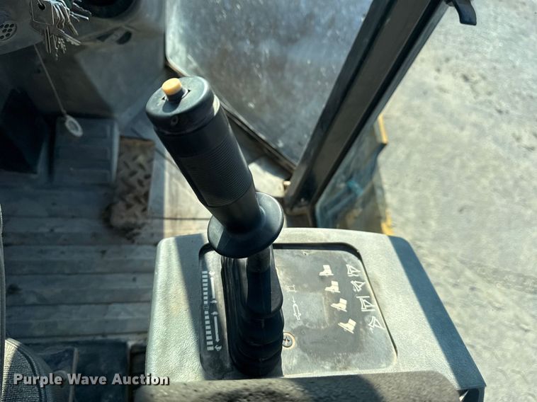 image for item DJ7749 2009 Caterpillar CS56 single drum vibratory roller