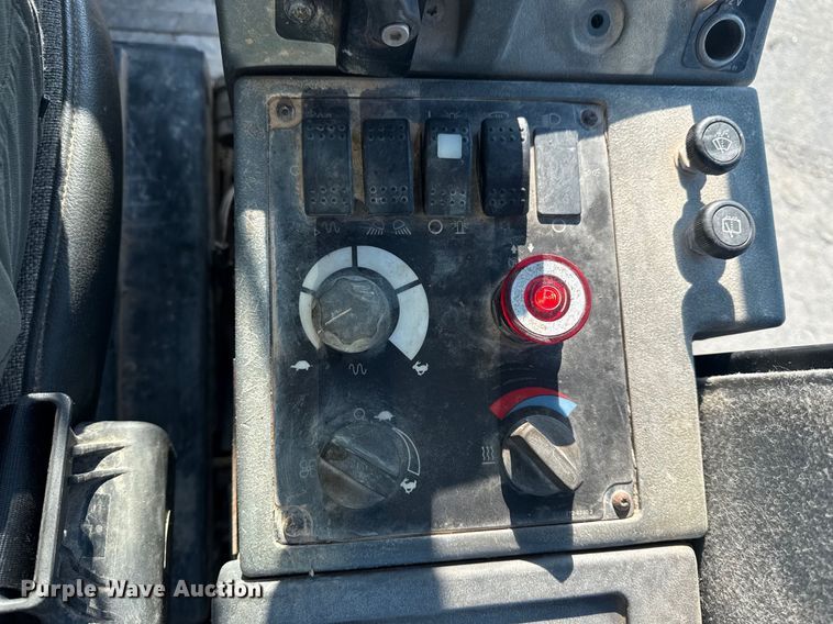 image for item DJ7749 2009 Caterpillar CS56 single drum vibratory roller