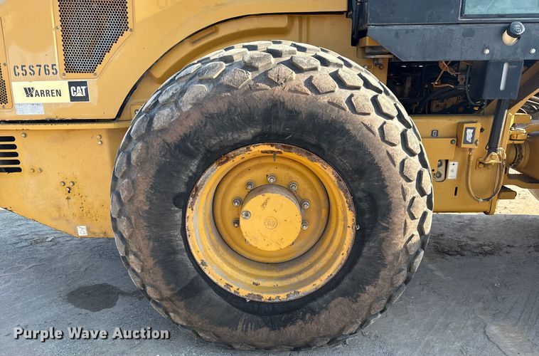image for item DJ7749 2009 Caterpillar CS56 single drum vibratory roller