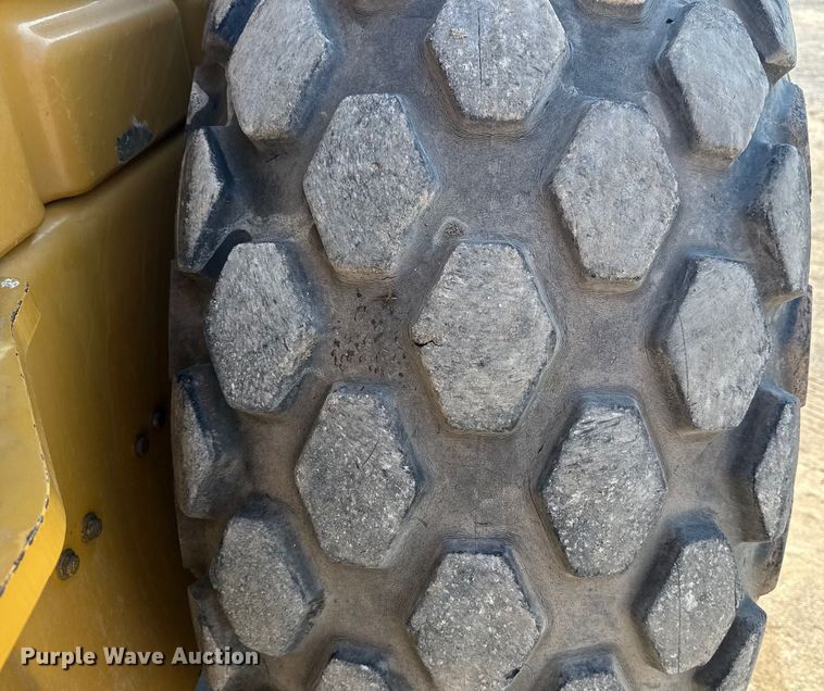 image for item DJ7749 2009 Caterpillar CS56 single drum vibratory roller