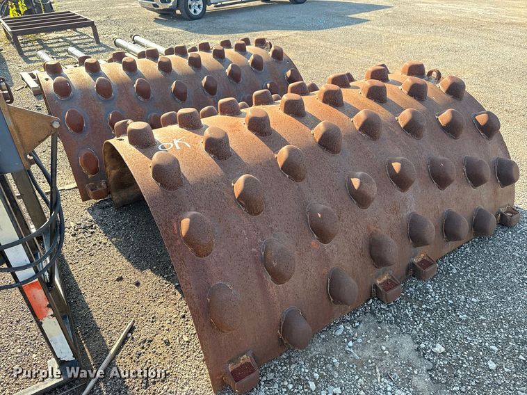 image for item DJ7749 2009 Caterpillar CS56 single drum vibratory roller