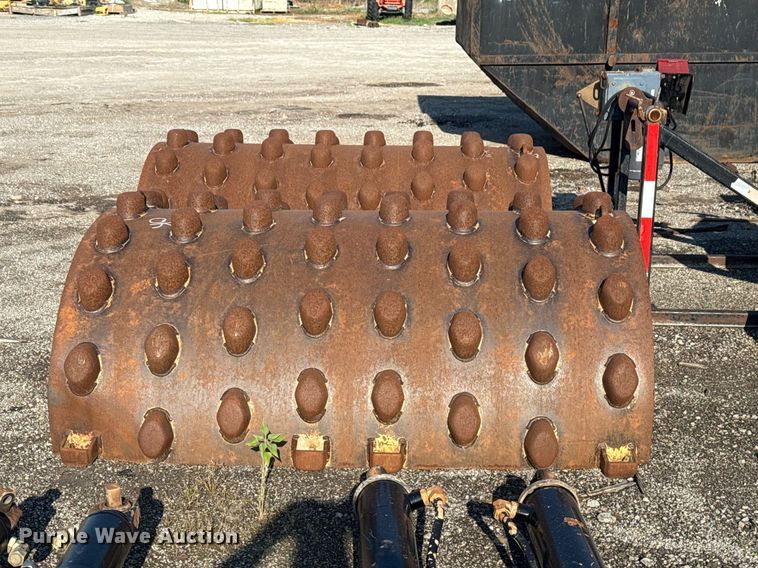 image for item DJ7749 2009 Caterpillar CS56 single drum vibratory roller