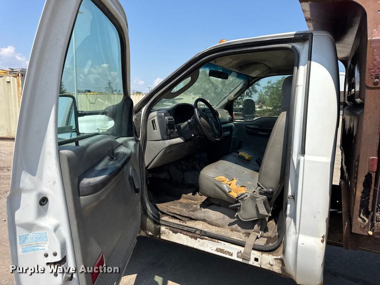 image for item DJ9687 2007 Ford F550 dump truck