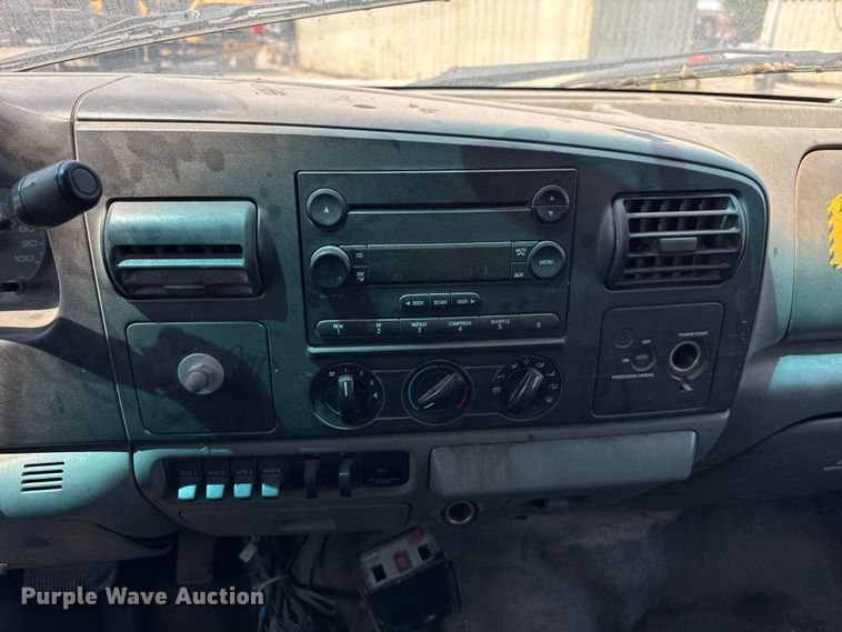 image for item DJ9687 2007 Ford F550 dump truck