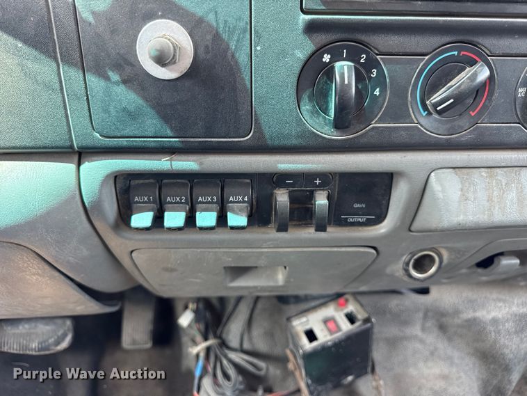 image for item DJ9687 2007 Ford F550 dump truck