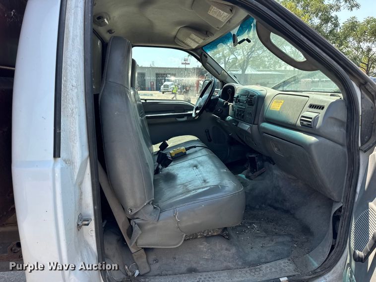 image for item DJ9687 2007 Ford F550 dump truck