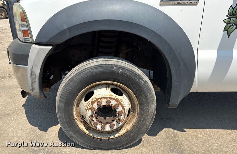 image for item DJ9687 2007 Ford F550 dump truck