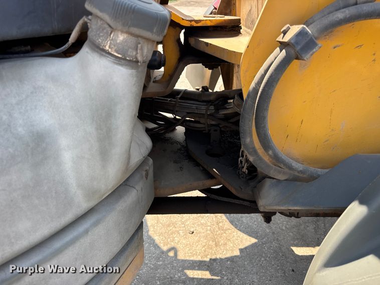 image for item DJ9688 2015 John Deere 324K wheel loader