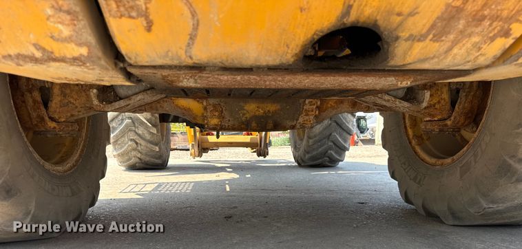 image for item DJ9688 2015 John Deere 324K wheel loader