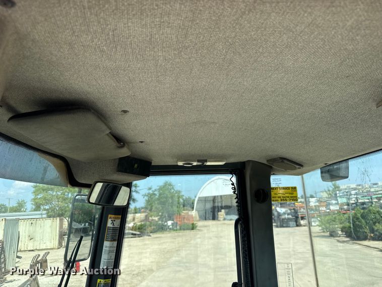 image for item DJ9688 2015 John Deere 324K wheel loader