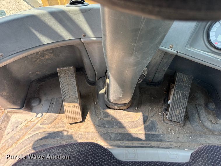 image for item DJ9688 2015 John Deere 324K wheel loader