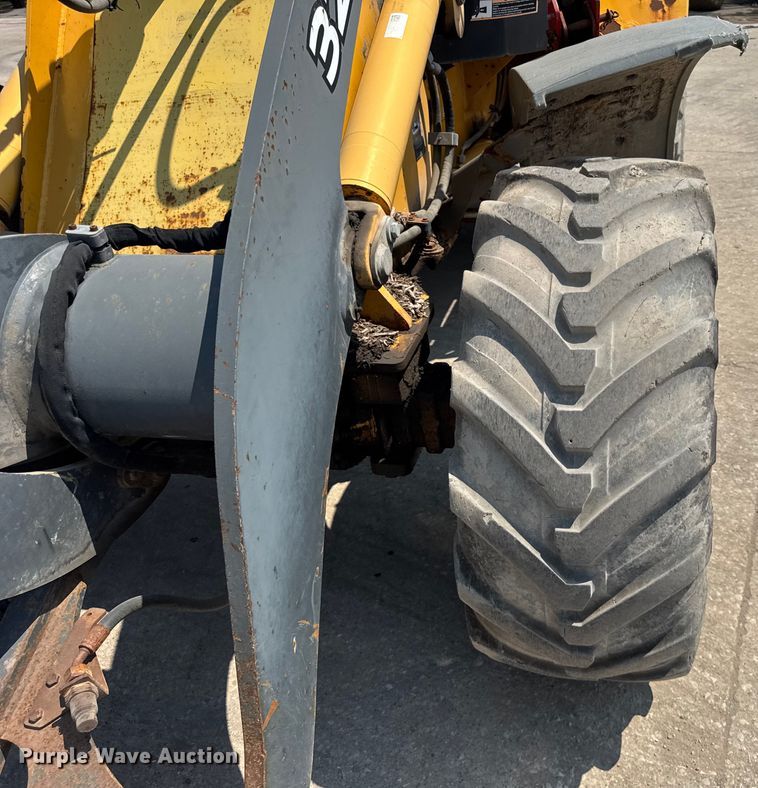 image for item DJ9688 2015 John Deere 324K wheel loader