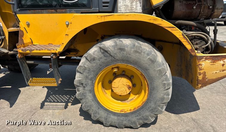 image for item DJ9688 2015 John Deere 324K wheel loader