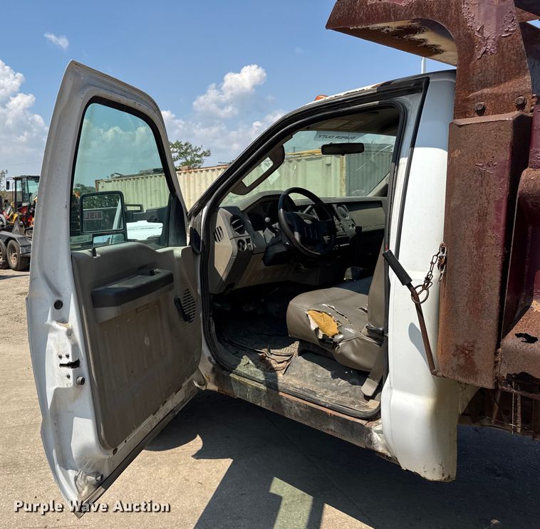image for item DJ9689 2008 Ford F550 dump truck