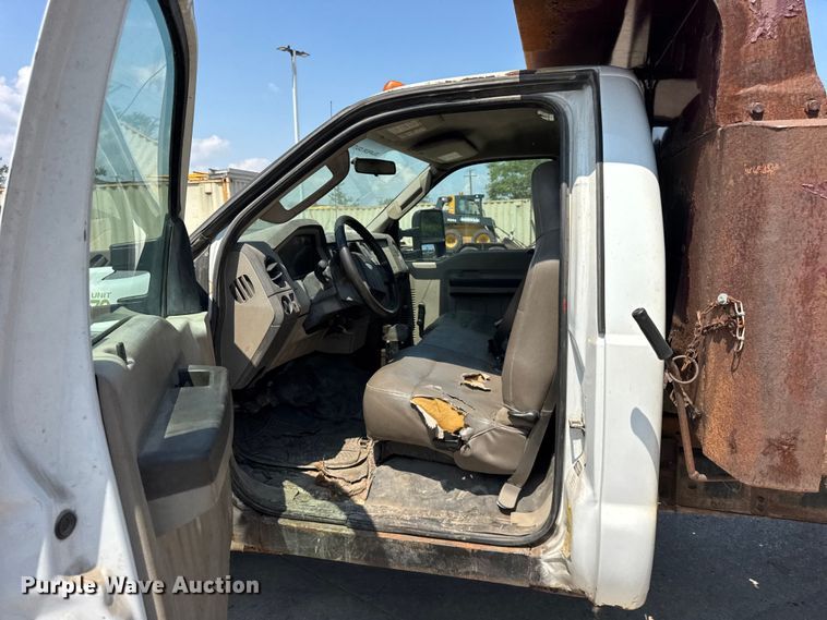 image for item DJ9689 2008 Ford F550 dump truck