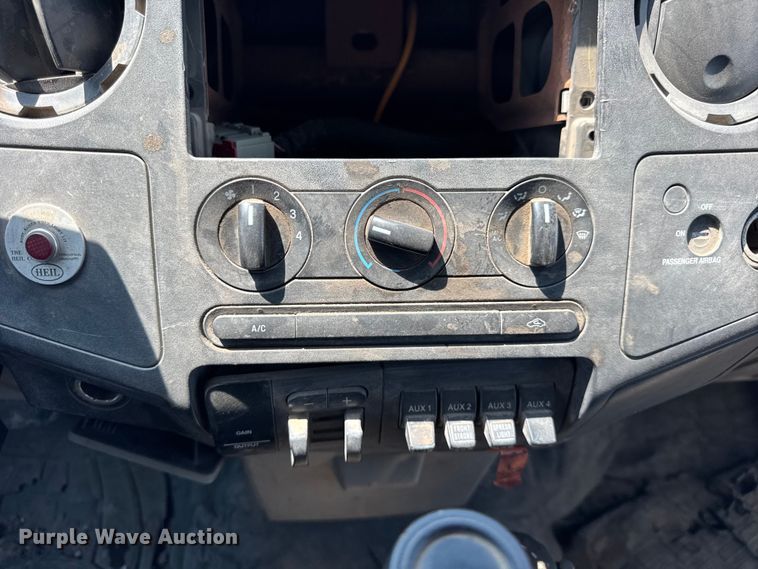 image for item DJ9689 2008 Ford F550 dump truck