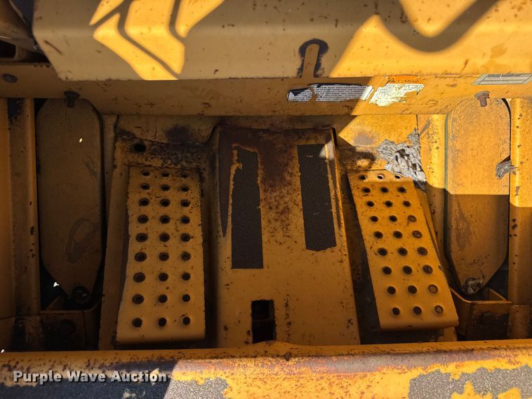 image for item DJ9691 1998 Case 1838 skid steer loader