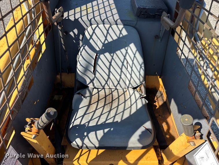 image for item DJ9691 1998 Case 1838 skid steer loader