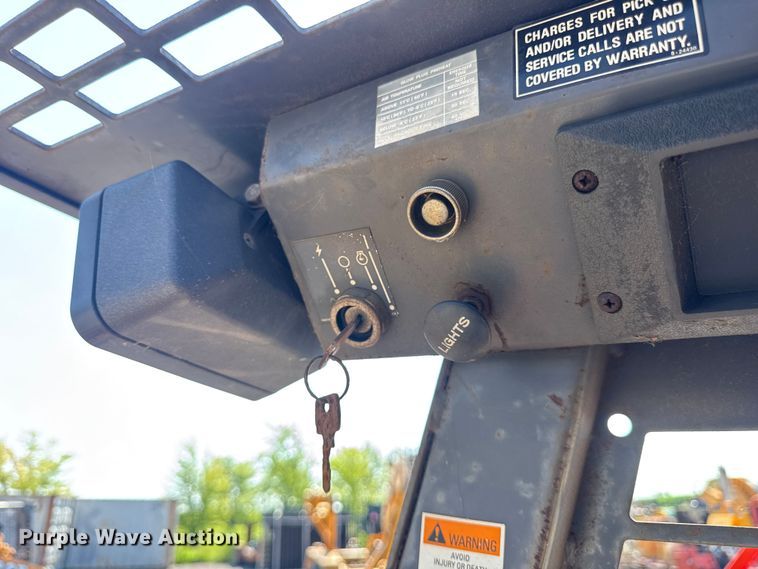 image for item DJ9691 1998 Case 1838 skid steer loader