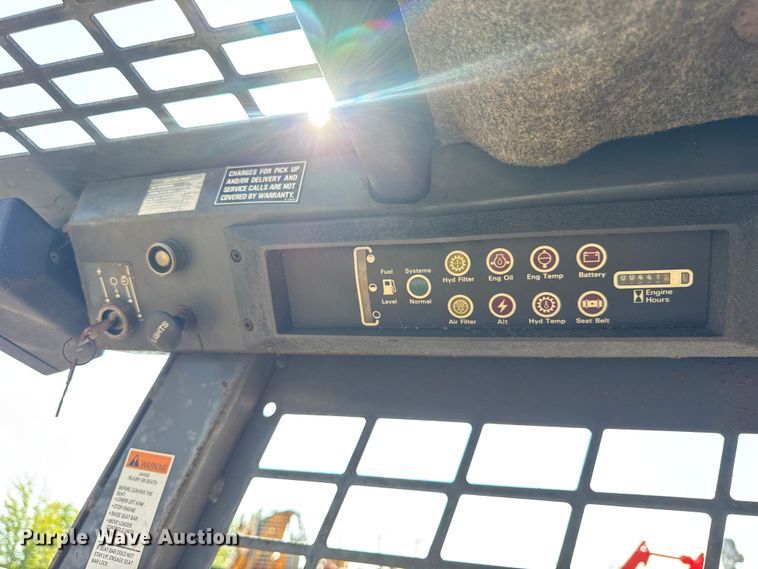 image for item DJ9691 1998 Case 1838 skid steer loader