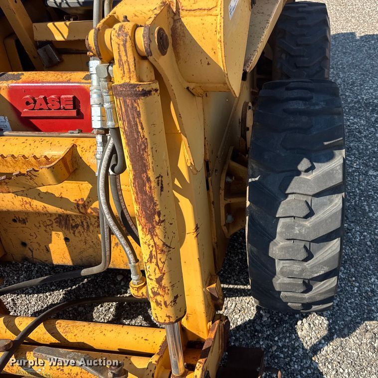 image for item DJ9691 1998 Case 1838 skid steer loader