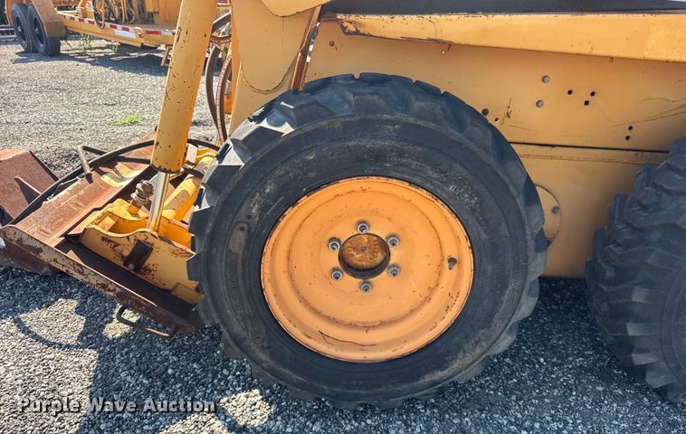 image for item DJ9691 1998 Case 1838 skid steer loader