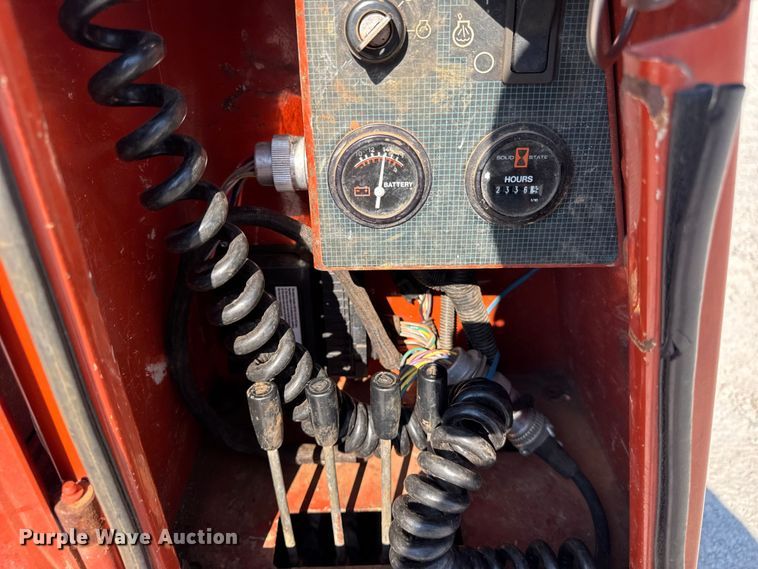 image for item DJ9692 1999 Ditch Witch JT2720 directional boring unit