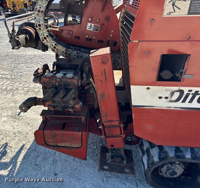 image for item DJ9692 1999 Ditch Witch JT2720 directional boring unit