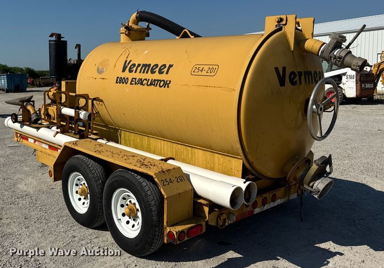 image for item DJ9693 2001 Vermeer E800 vacuum excavator