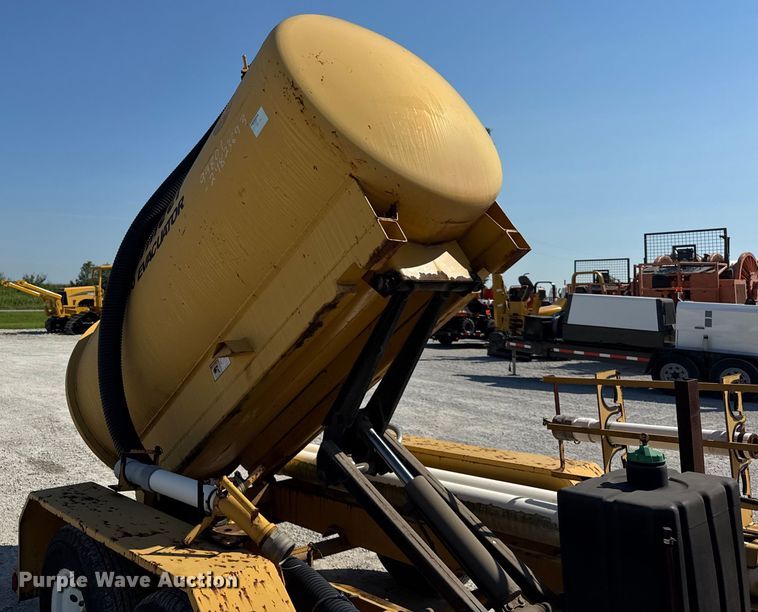 image for item DJ9693 2001 Vermeer E800 vacuum excavator