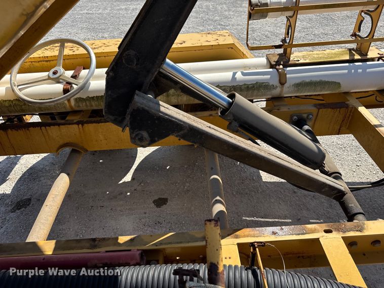 image for item DJ9693 2001 Vermeer E800 vacuum excavator