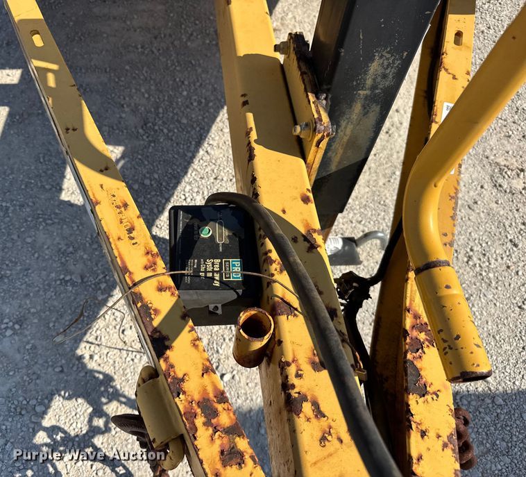 image for item DJ9693 2001 Vermeer E800 vacuum excavator