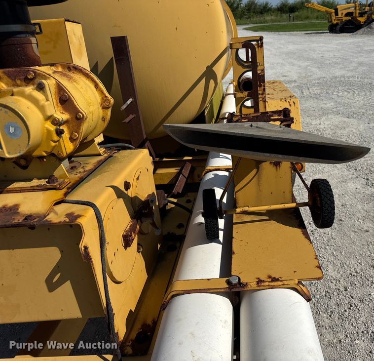 image for item DJ9693 2001 Vermeer E800 vacuum excavator