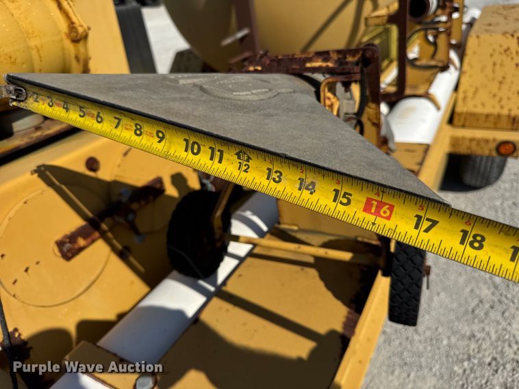 image for item DJ9693 2001 Vermeer E800 vacuum excavator