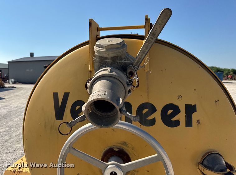 image for item DJ9693 2001 Vermeer E800 vacuum excavator