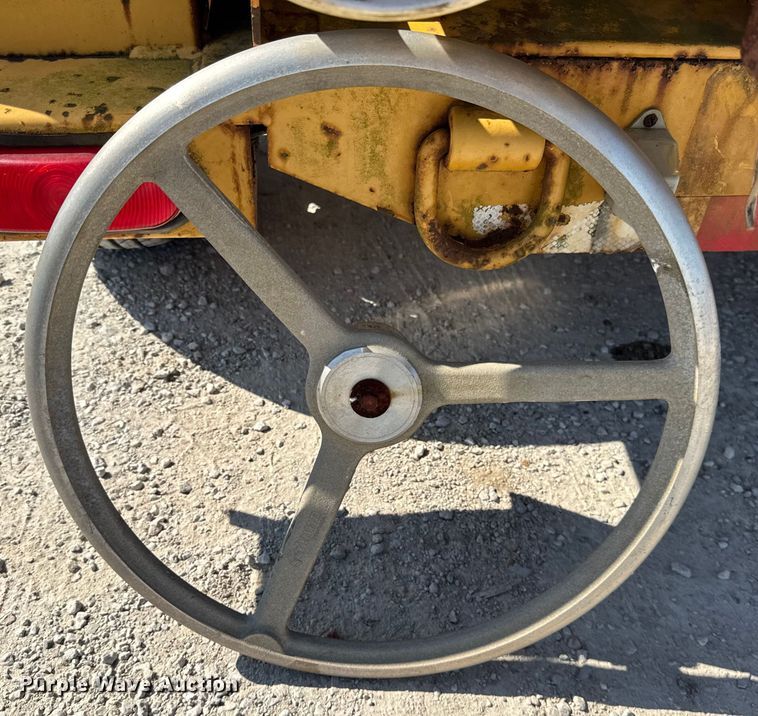 image for item DJ9693 2001 Vermeer E800 vacuum excavator