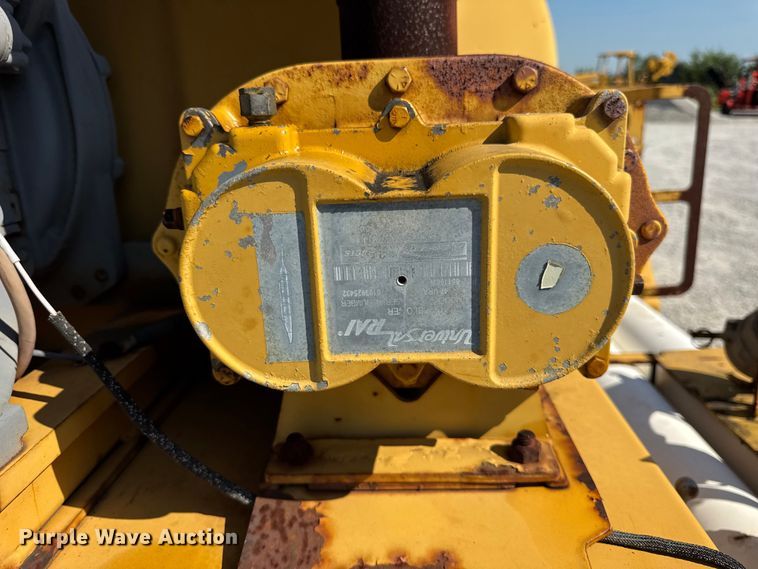 image for item DJ9693 2001 Vermeer E800 vacuum excavator