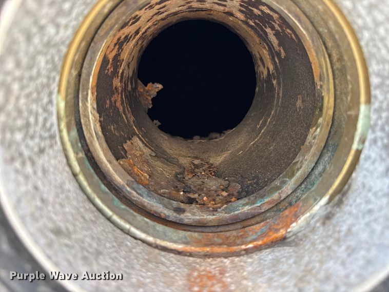 image for item DJ9693 2001 Vermeer E800 vacuum excavator