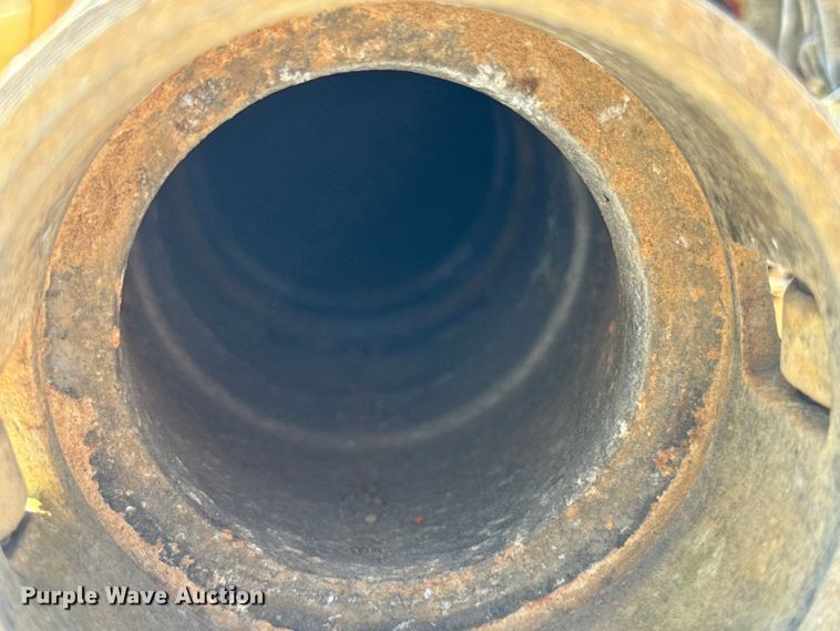 image for item DJ9693 2001 Vermeer E800 vacuum excavator